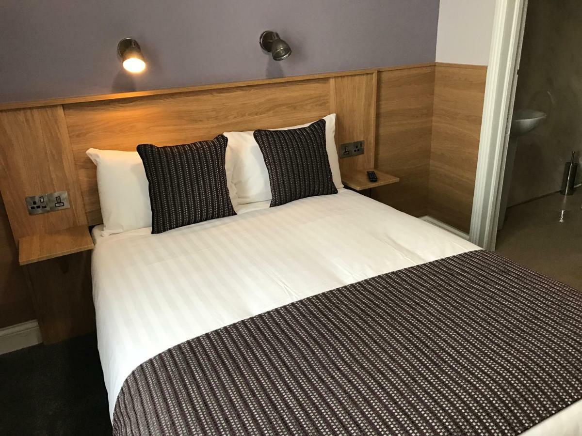 Single Room with Private Bathroom