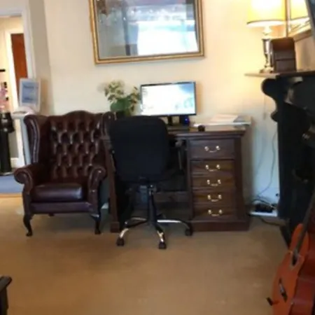 The Leeson Lodge-3